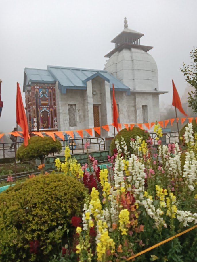 Om Tours Gallery Image