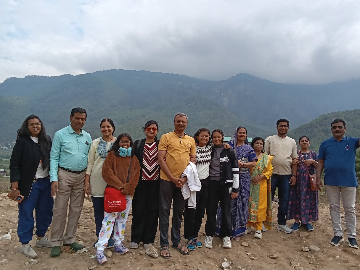 Om Tours Gallery Image