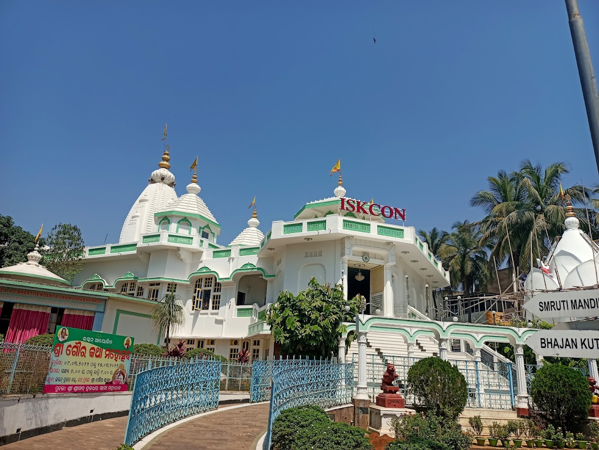 Om Tours Gallery Image