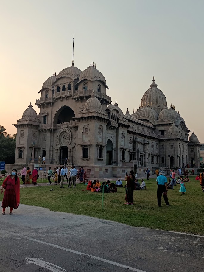 Om Tours Gallery Image