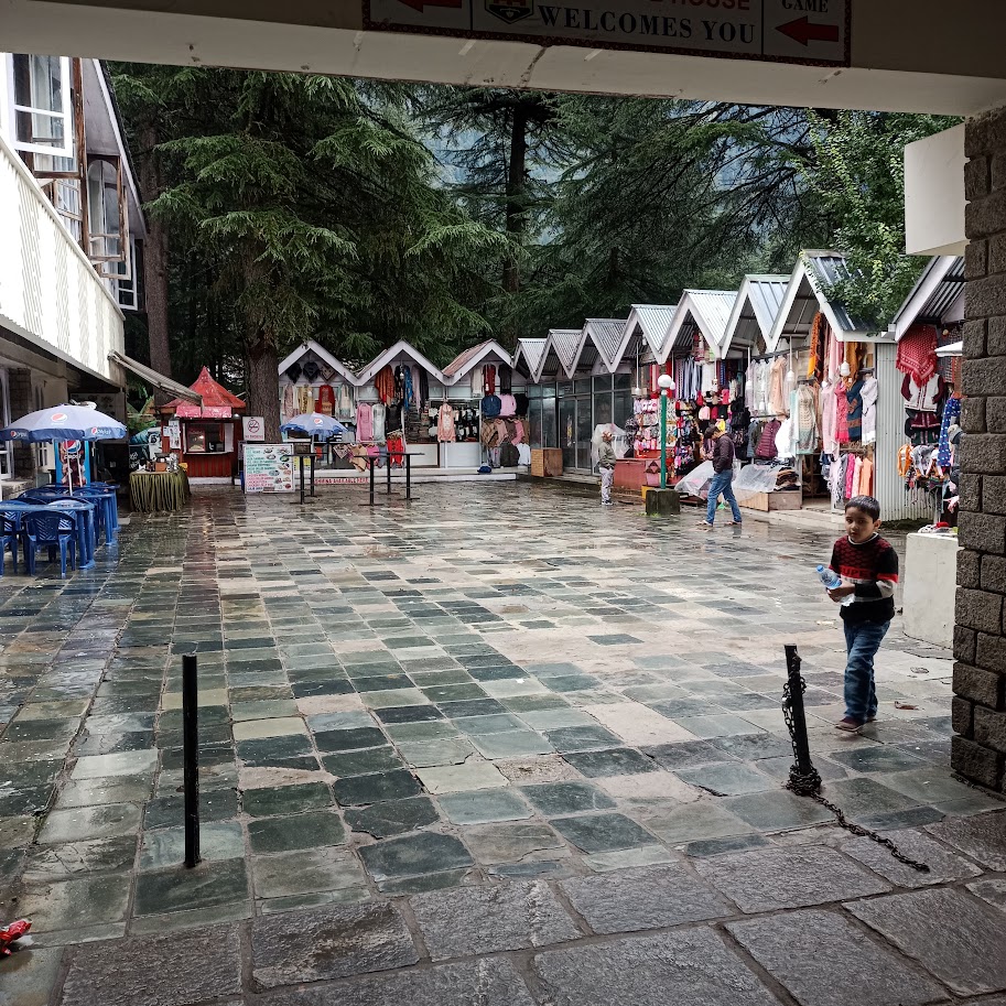 Om Tours Gallery Image