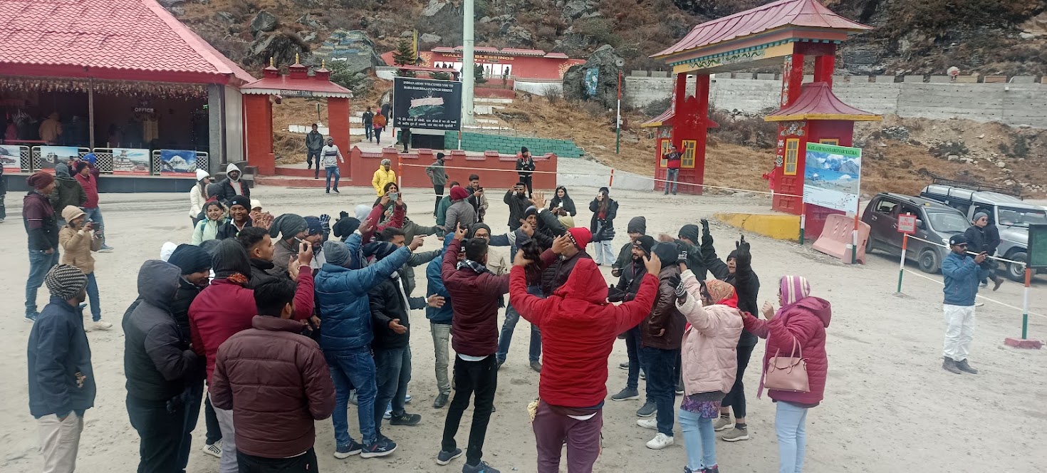 Om Tours Gallery Image