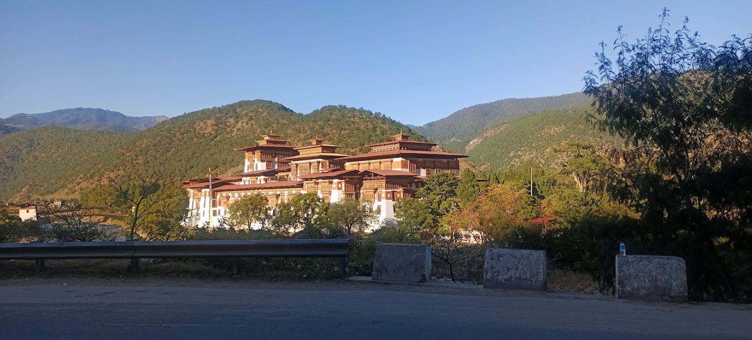 Om Tours Gallery Image